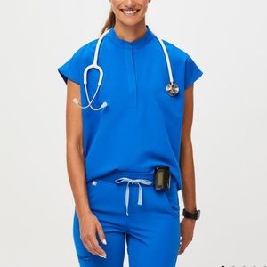FIGS Rafaela scrub top